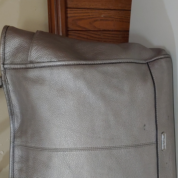 Coach New York Metallic Leather Large Shoulder Bag - Picture 4 of 17
